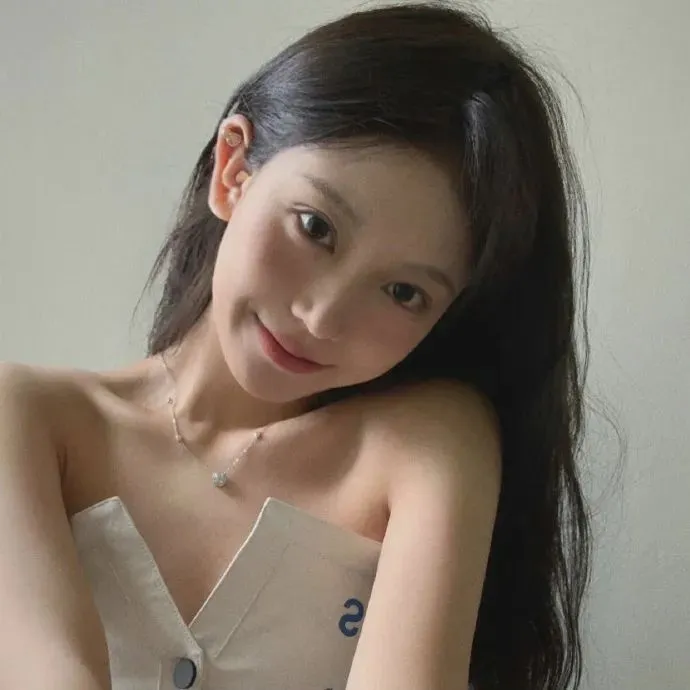【校园大逃杀】《金字塔游戏》全集未删减：财阀高中的残酷等级投票，转学生硬刚反霸凌