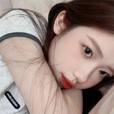 【社会反思】《明天，我会成为谁的女友》全集在线：出租女友、陪酒女、追星族的边缘女性真实生活图鉴